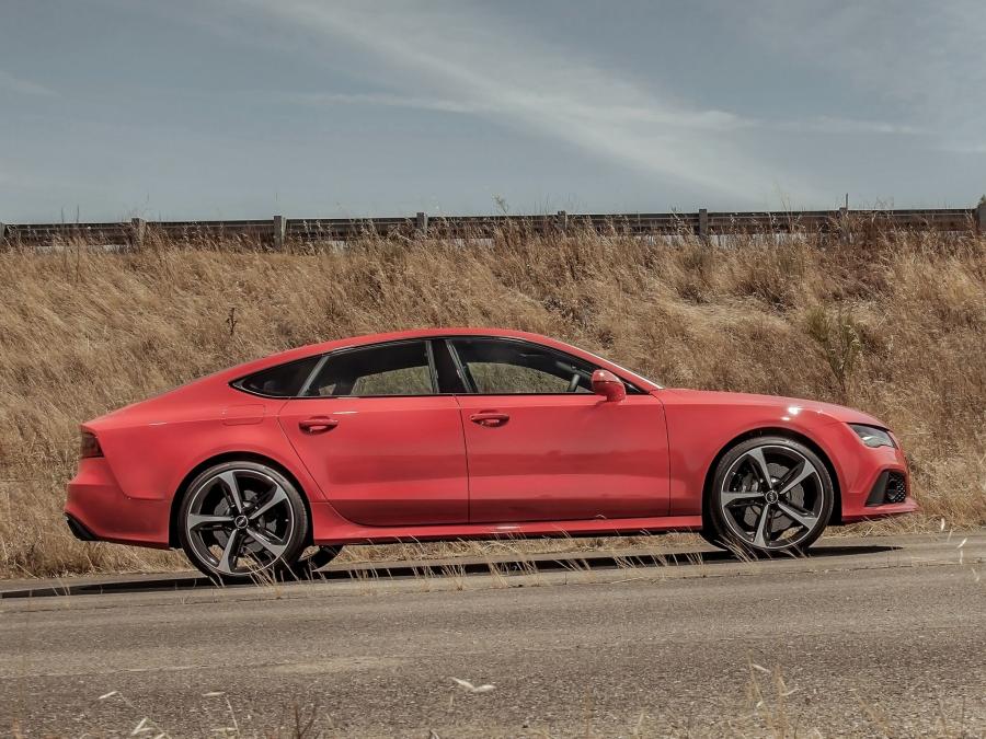  Audi RS7 Sportback 2014 года  (AU) (фото 3 из 18)